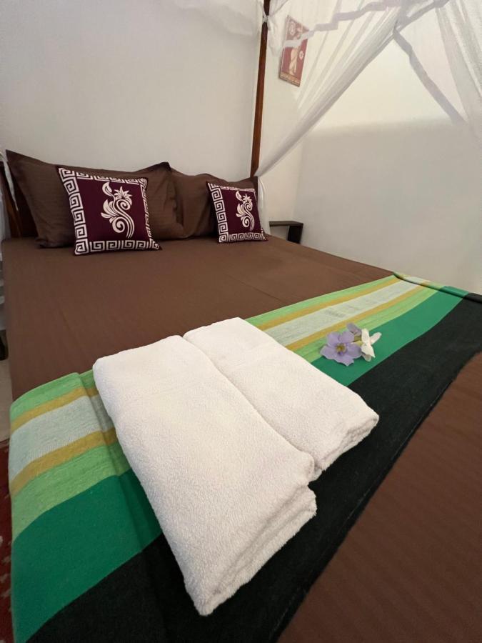 TEMBO Cottage Wilpattu Esterno foto